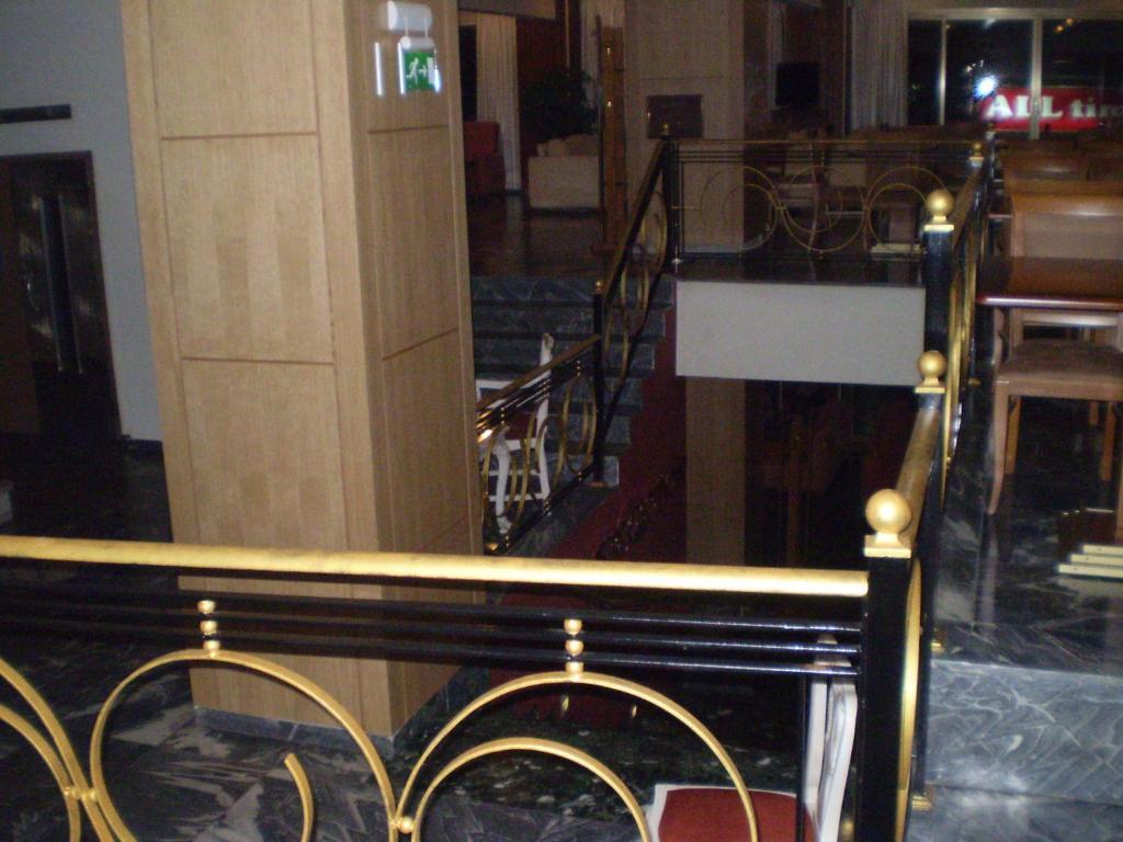 Asteras Hotel Larissa Zewnętrze zdjęcie